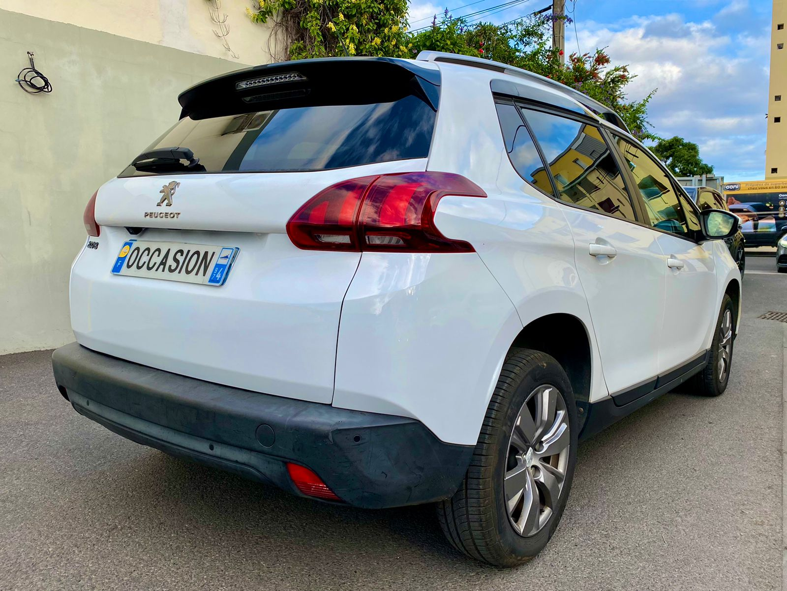 PEUGEOT 2008 1.6 BlueHDi 100 CH - photo 2