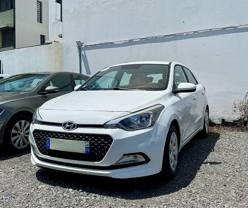 HYUNDAI i20 - photo 1