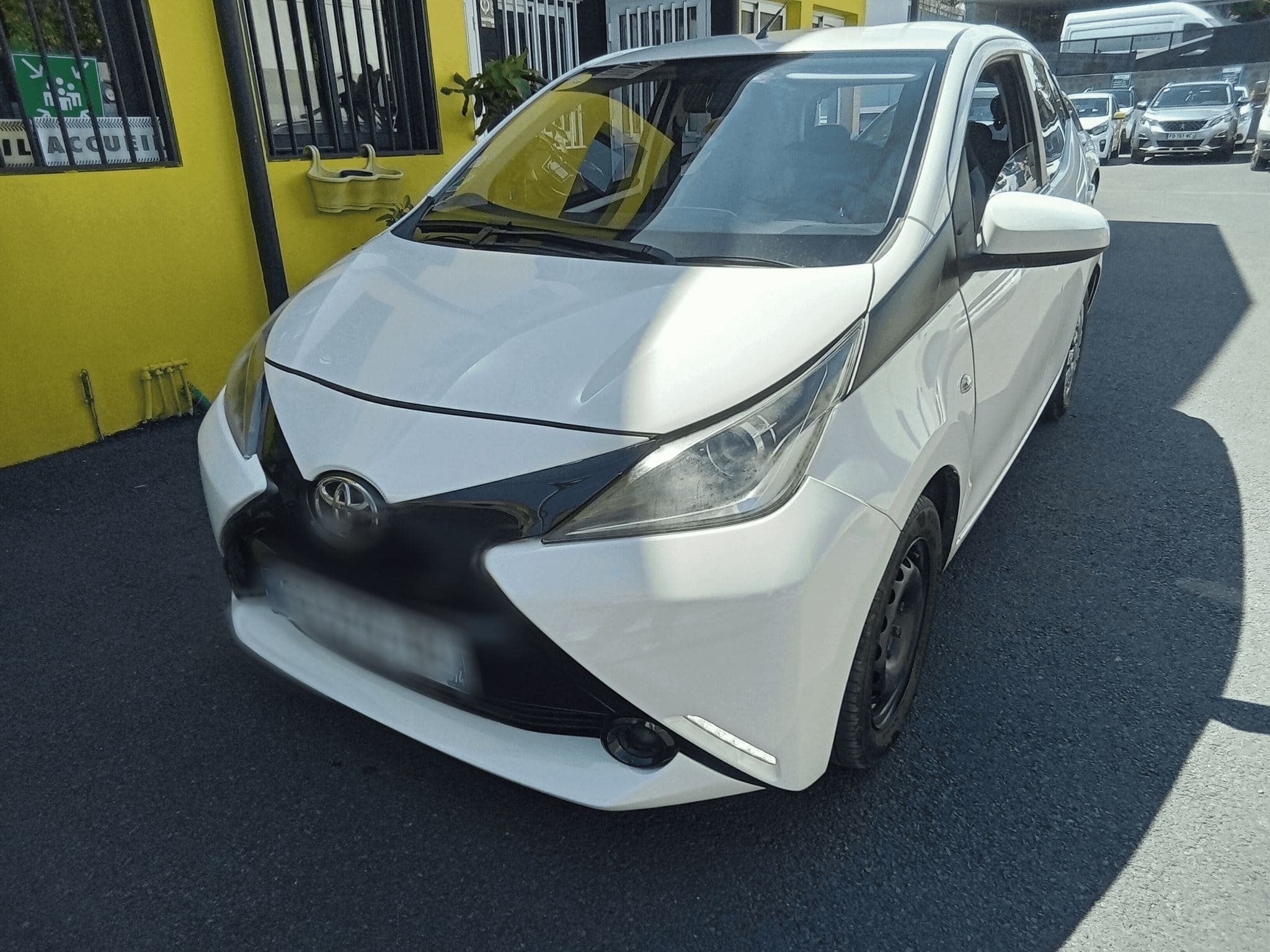 TOYOTA Aygo 5 Portes 1.0 VVTi 12V 69 CH - Aperçu du véhicule