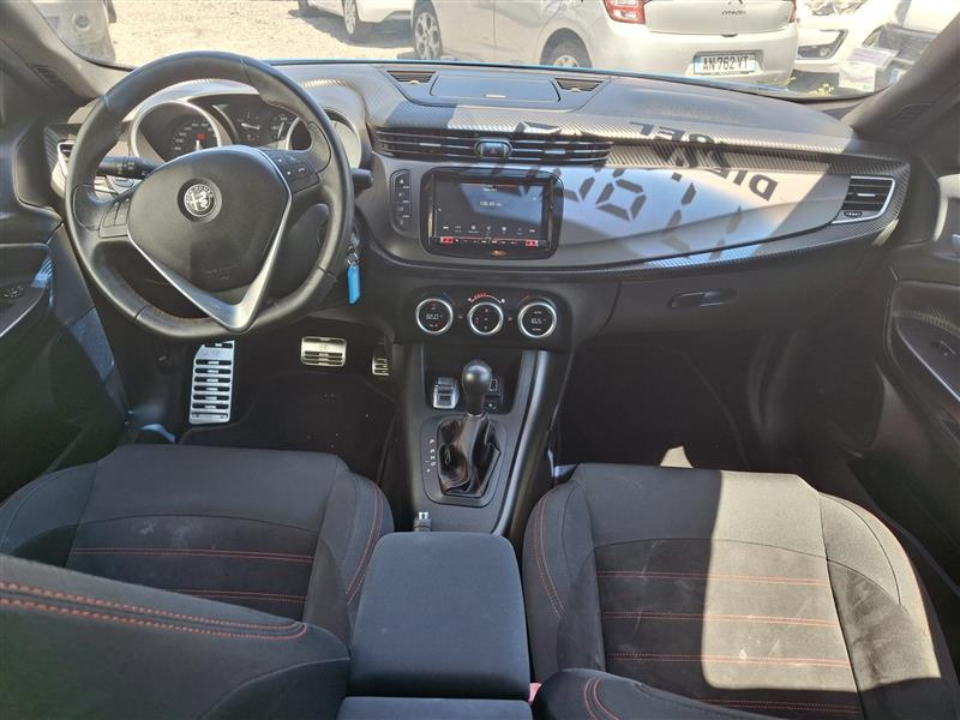 Alpha Romeo Giulietta - photo 3