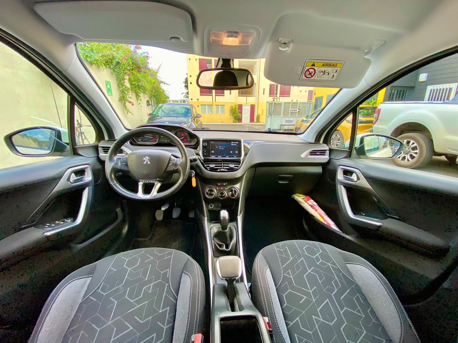 PEUGEOT 2008 1.6 BlueHDi 100 CH - photo 3